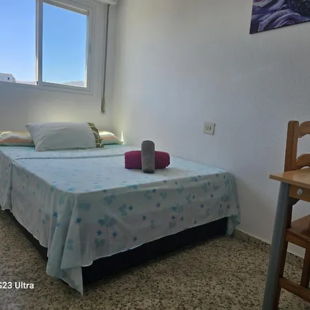 C Habitacion Preciosa Grande Privada Centro Y Cerca De La Playa Wi-fi Homestay Malaga