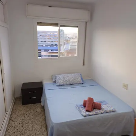 C Habitacion Preciosa Grande Privada Centro Y Cerca De La Playa Wi-fi *