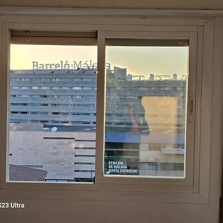 Homestay C Habitacion Preciosa Grande Privada Centro Y Cerca De La Playa Wi-fi Malaga