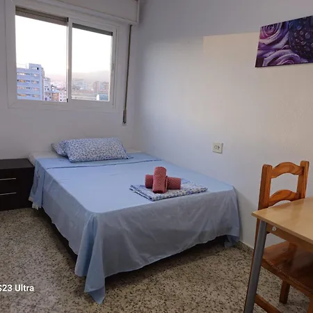 C Habitacion Preciosa Grande Privada Centro Y Cerca De La Playa Wi-fi Homestay *