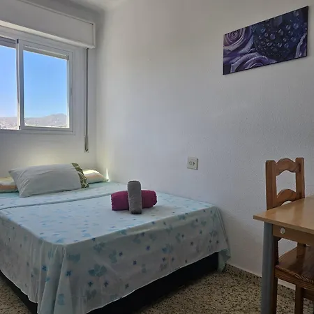 C Habitacion Preciosa Grande Privada Centro Y Cerca De La Playa Wi-fi Homestay *